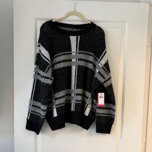 New With Tags Vince Camuto Black  and Gray Women's Sweater Size Medium
